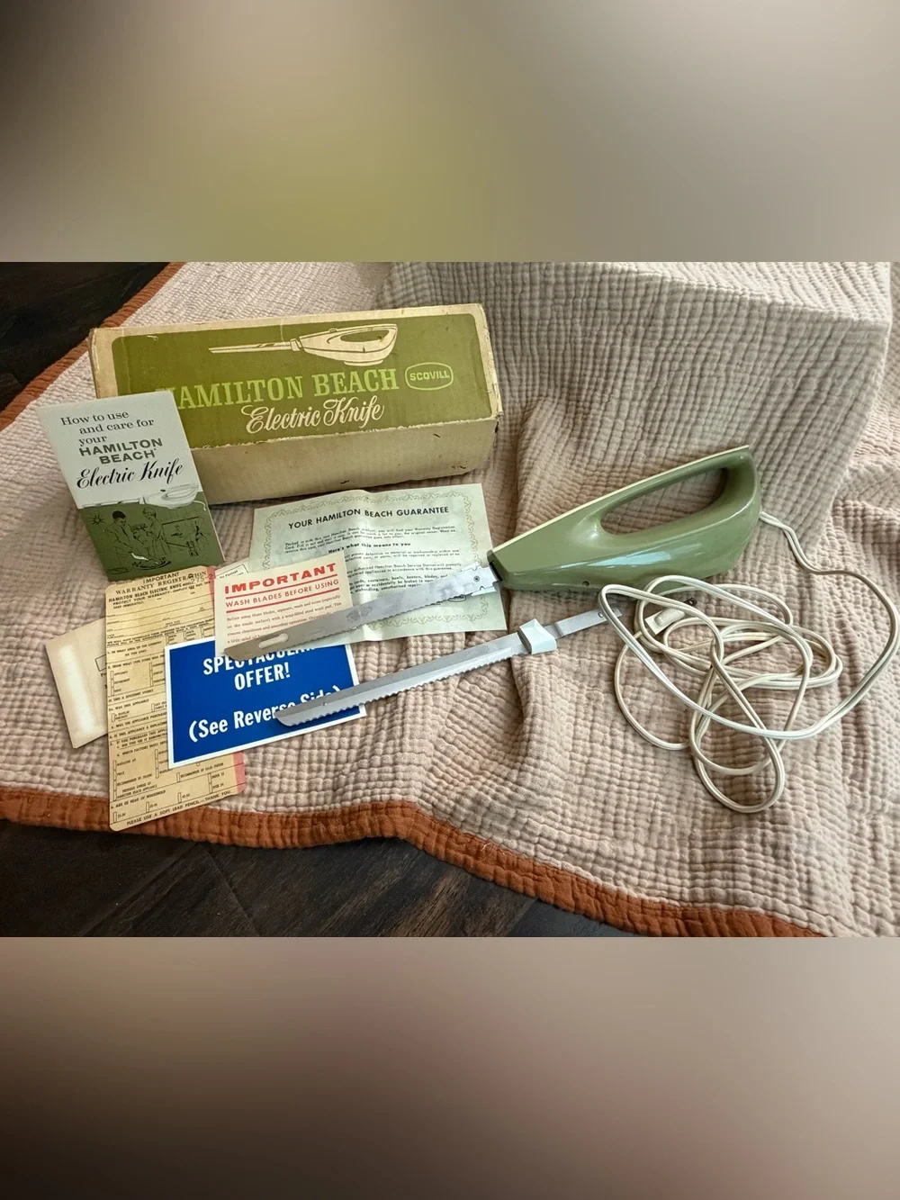 Vintage Hamilton Beach Avocado Green Electric Knife